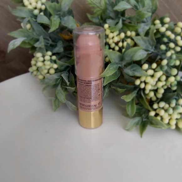 L.A Girls velvet Hi-Lite Contour Stick- New- Cashmere - Picture 3 of 4
